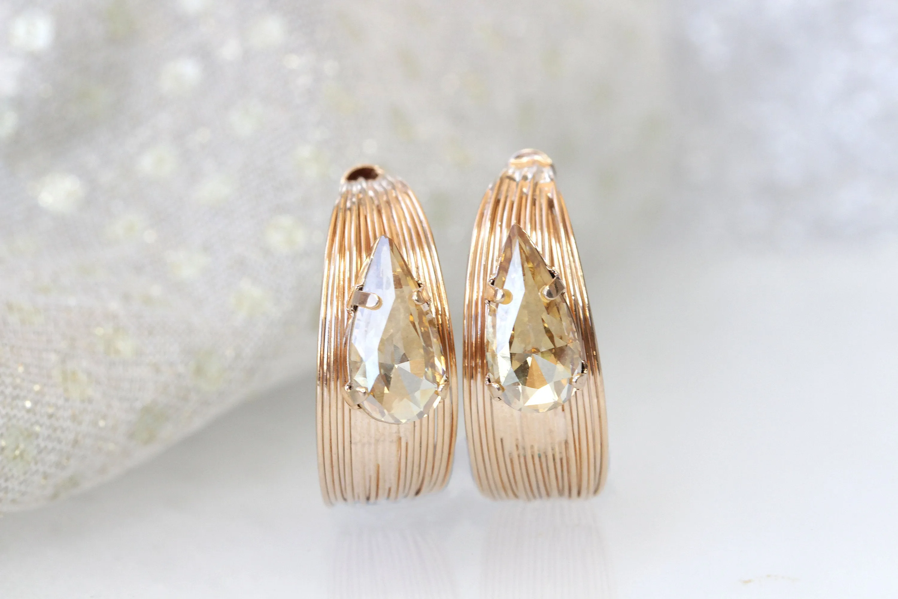 CHAMPAGNE HOOP EARRINGS