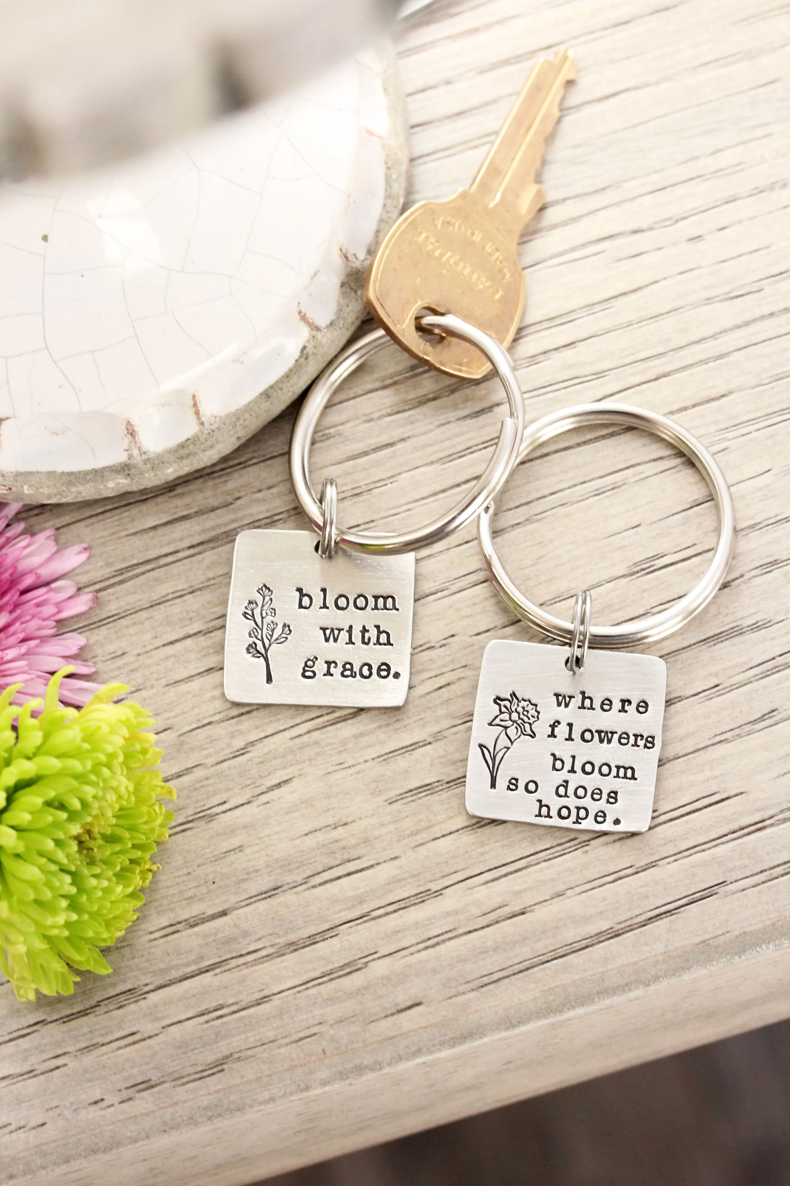dad   grad keychain {pewter}