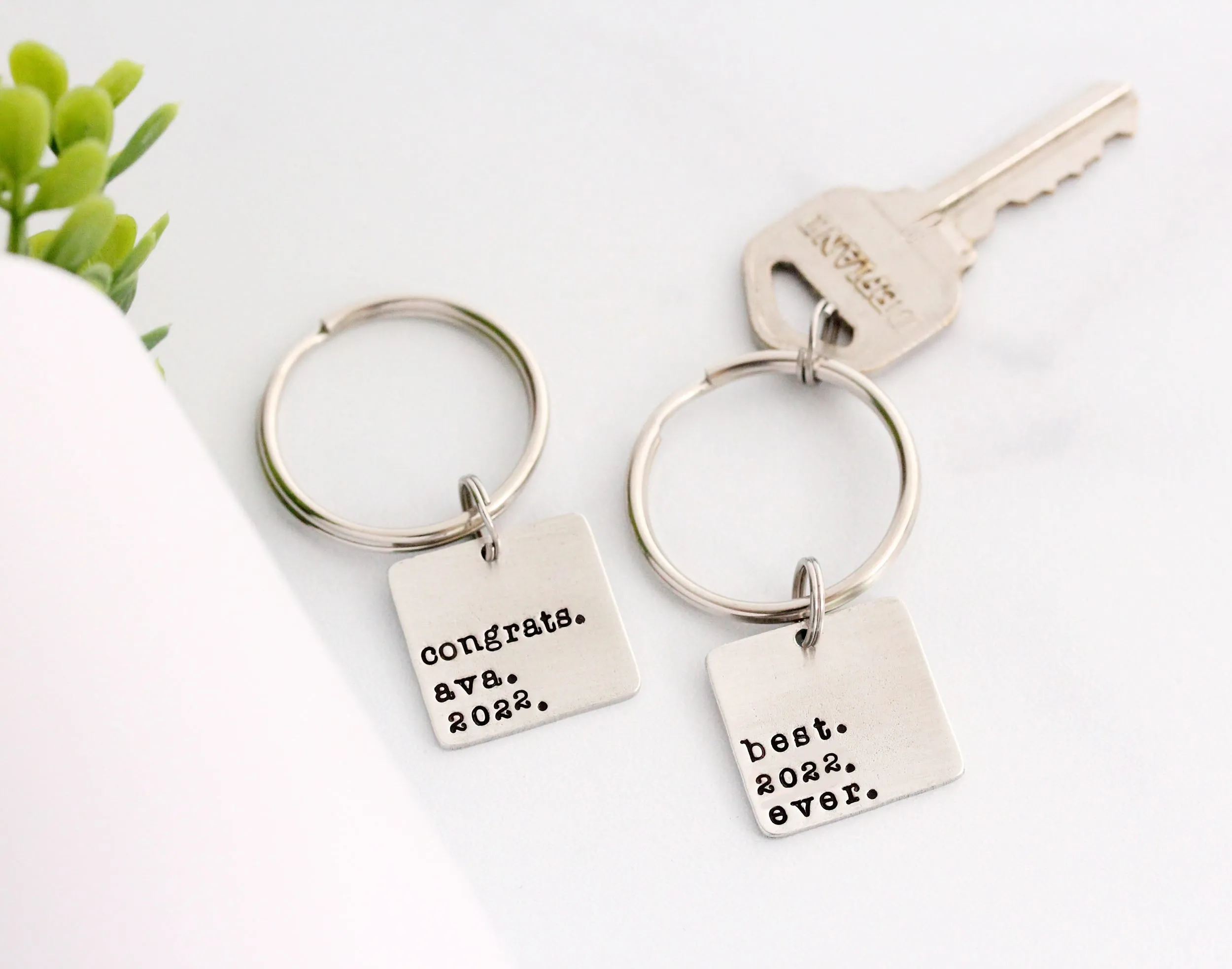 dad   grad keychain {pewter}