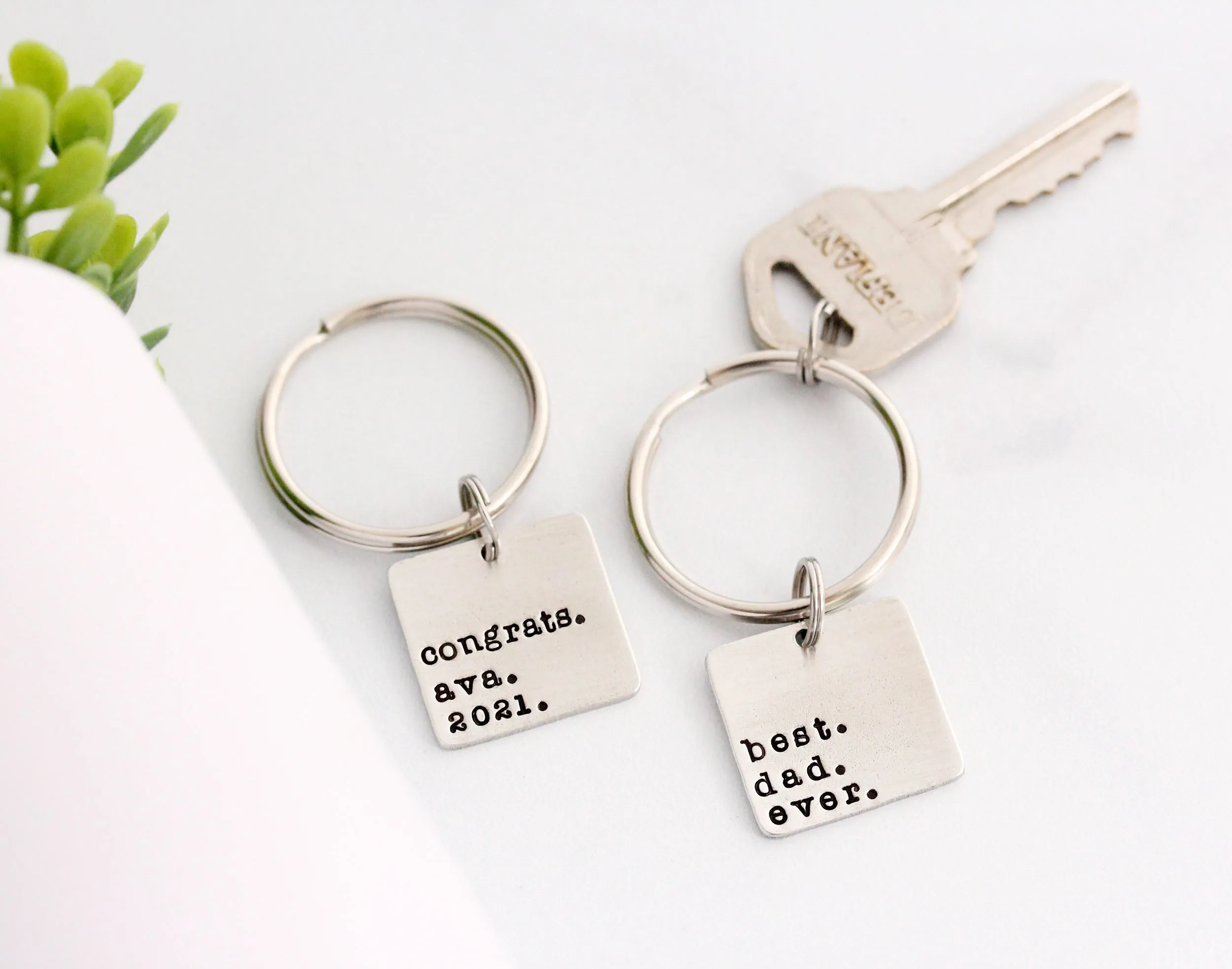 dad   grad keychain {pewter}