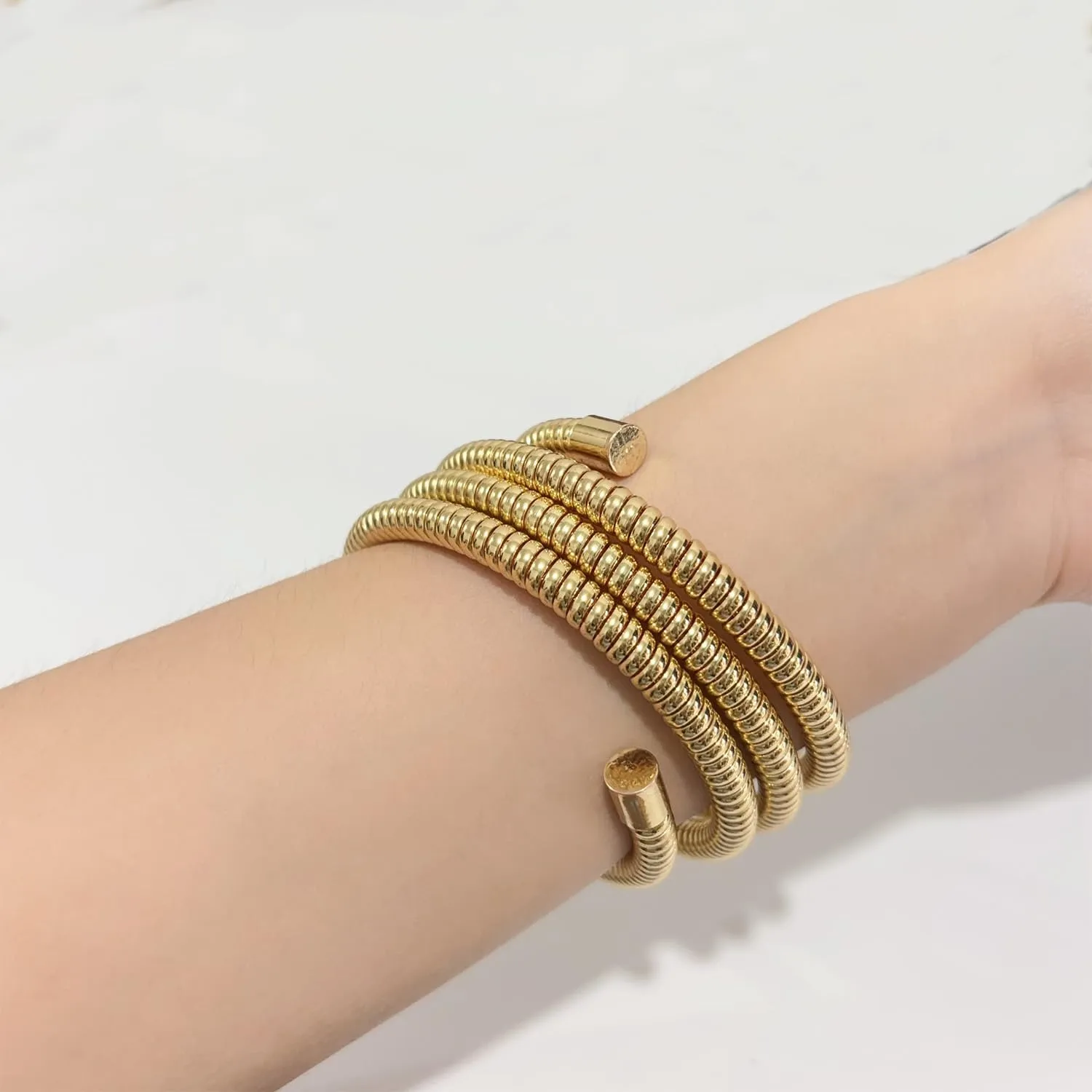 Gold Bangles Bracelet for Women Chunky Stretch Bangles Flexible Wide Wristband Bangles Bracelets Multi-layer Twisted Snake Chain Bracelet Trendy Cuff Bracelets Jewelry Gift