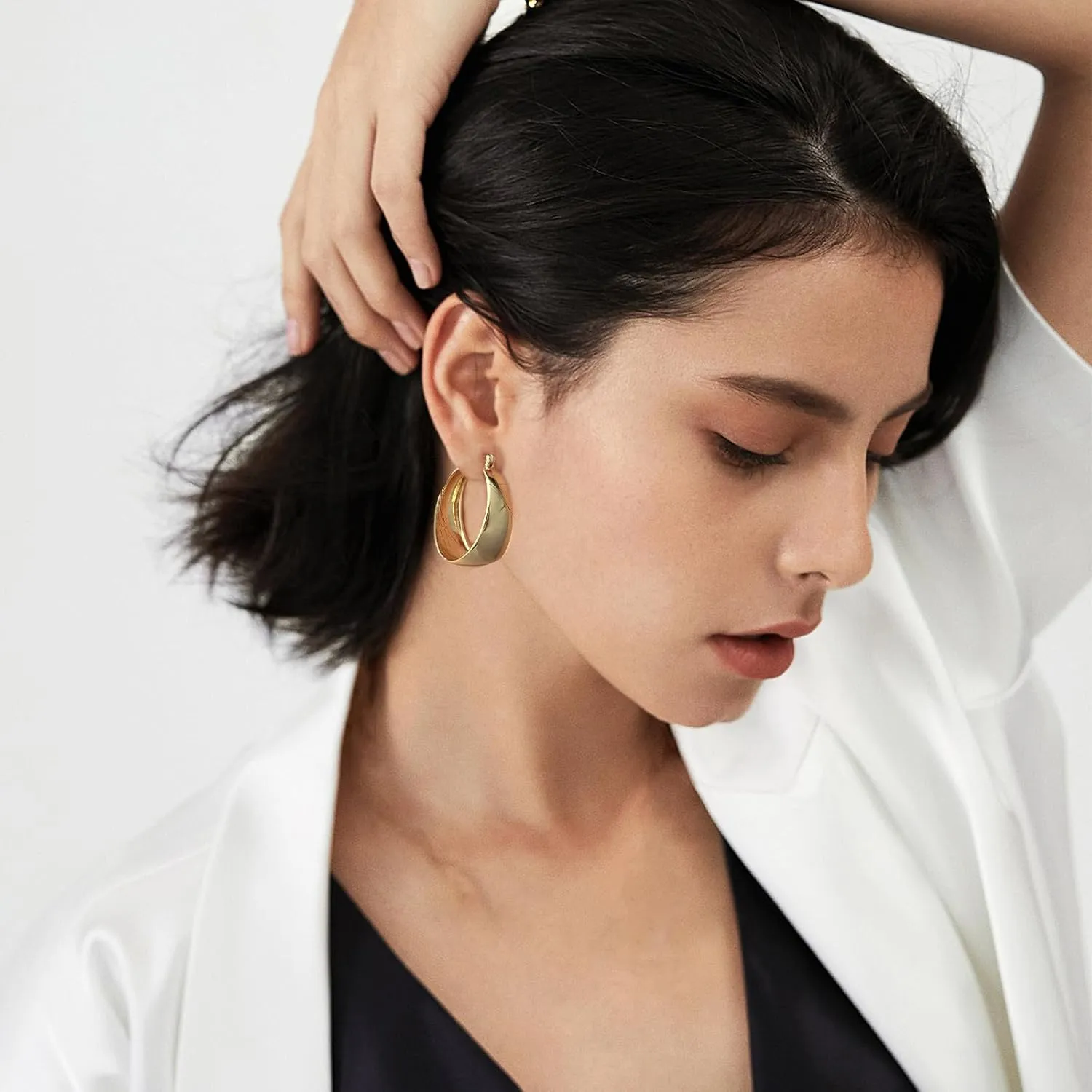 Gold Huggie Hoop Earrings for Women Everyday Fashion Jewelry