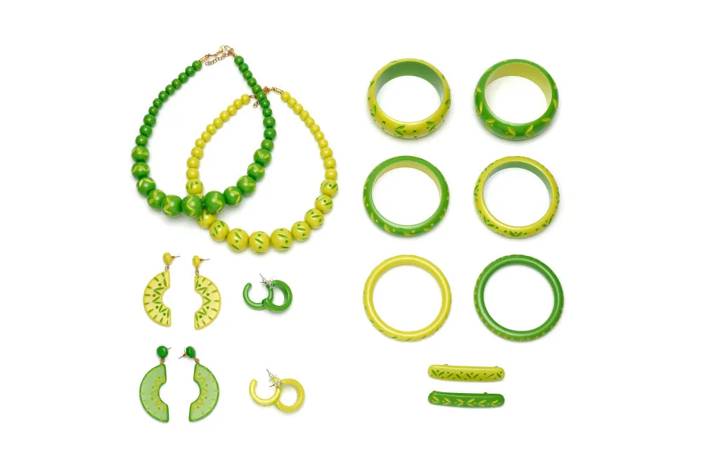 Narrow Lime Carved Duchess Bangle