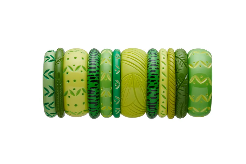 Narrow Lime Carved Duchess Bangle