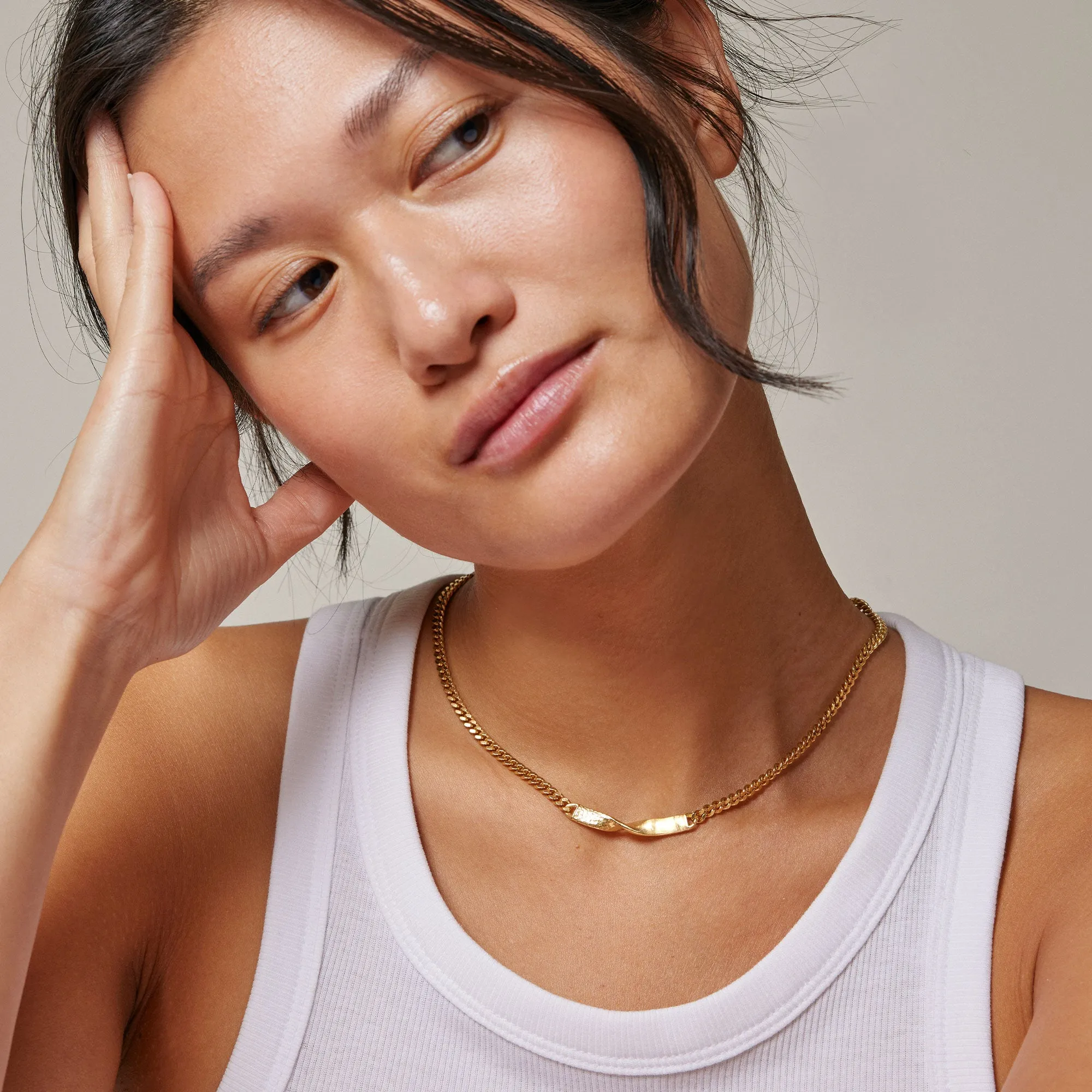 Necklace, Nadia