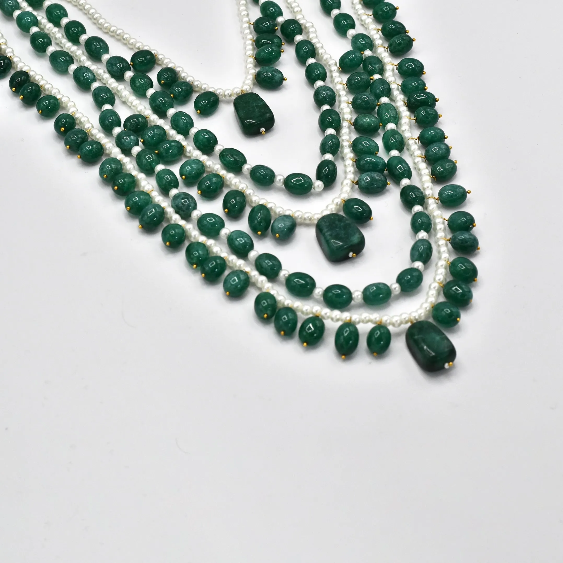 Prachi Layered Pearl Green Drops Haar Set