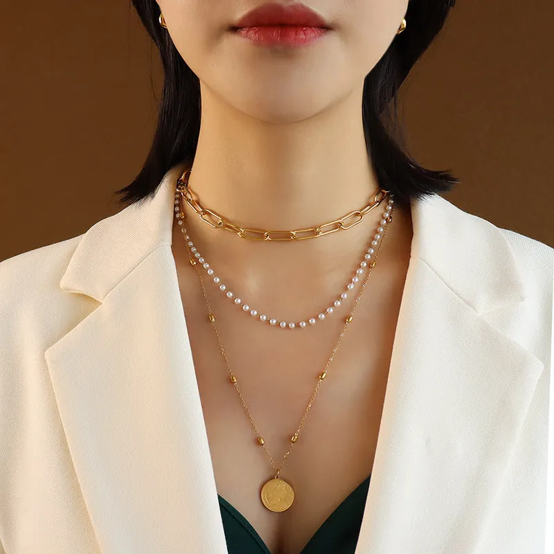 Regal Pearl Collarbone Chorker Necklace with King Pendant