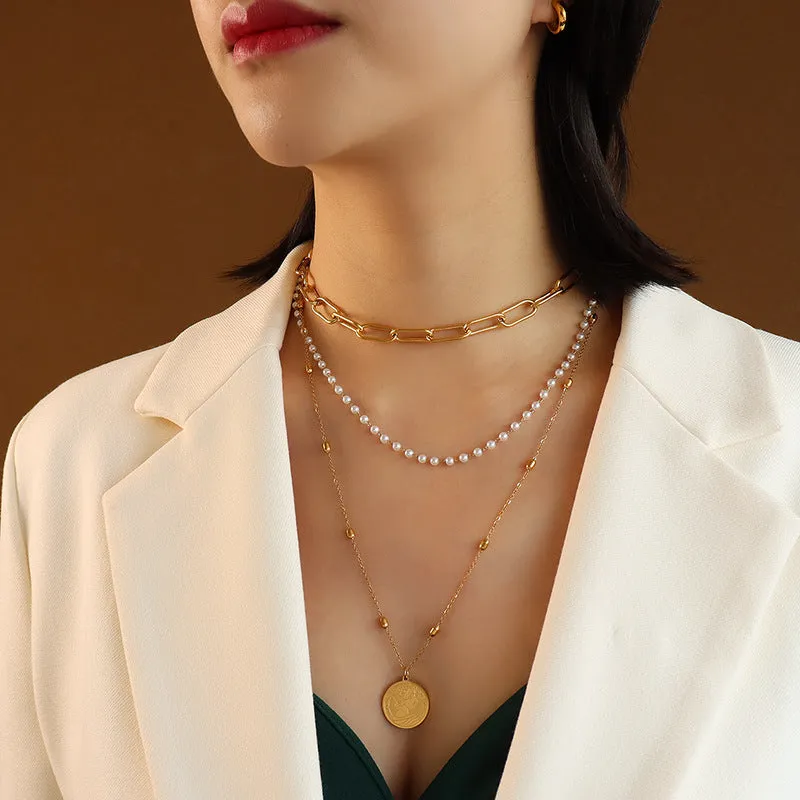 Regal Pearl Collarbone Chorker Necklace with King Pendant