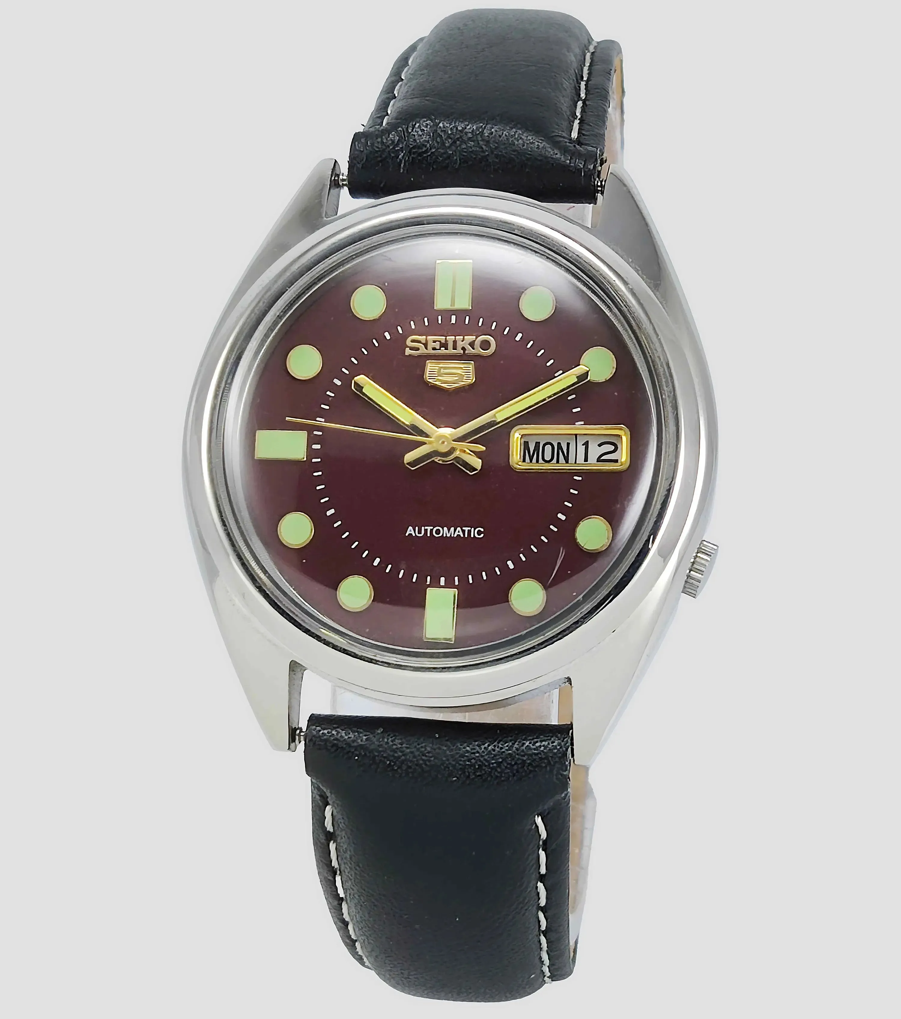 Seiko 5 Automatic-7009A Analog 17 Jewels Analog Day Date Maroon Dial Men's Mechanical Watch