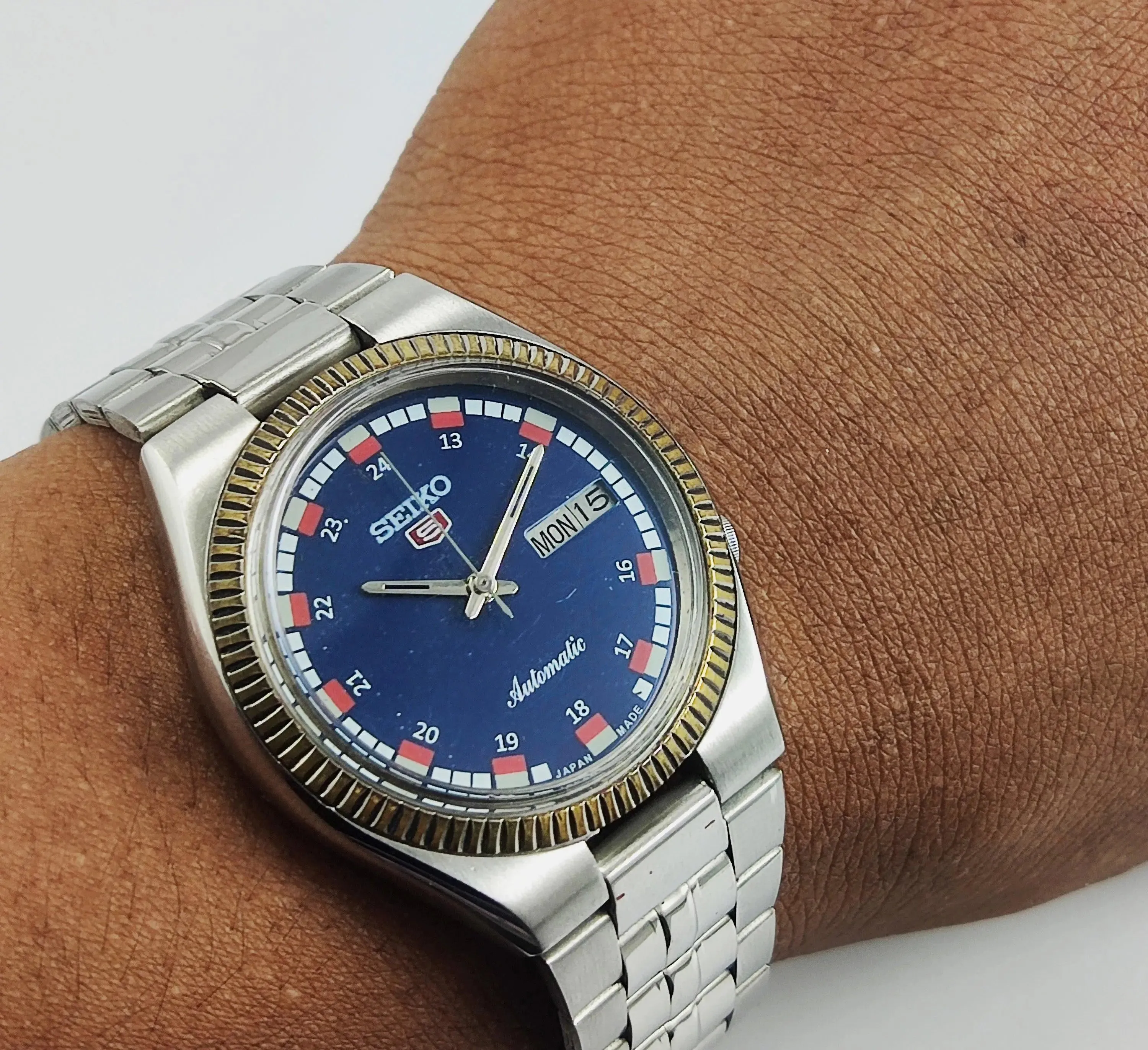 Seiko 5 Automatic-7009A Blue Color Dial 17 Jewels Day Date Men's Wrist Mechanical Watch