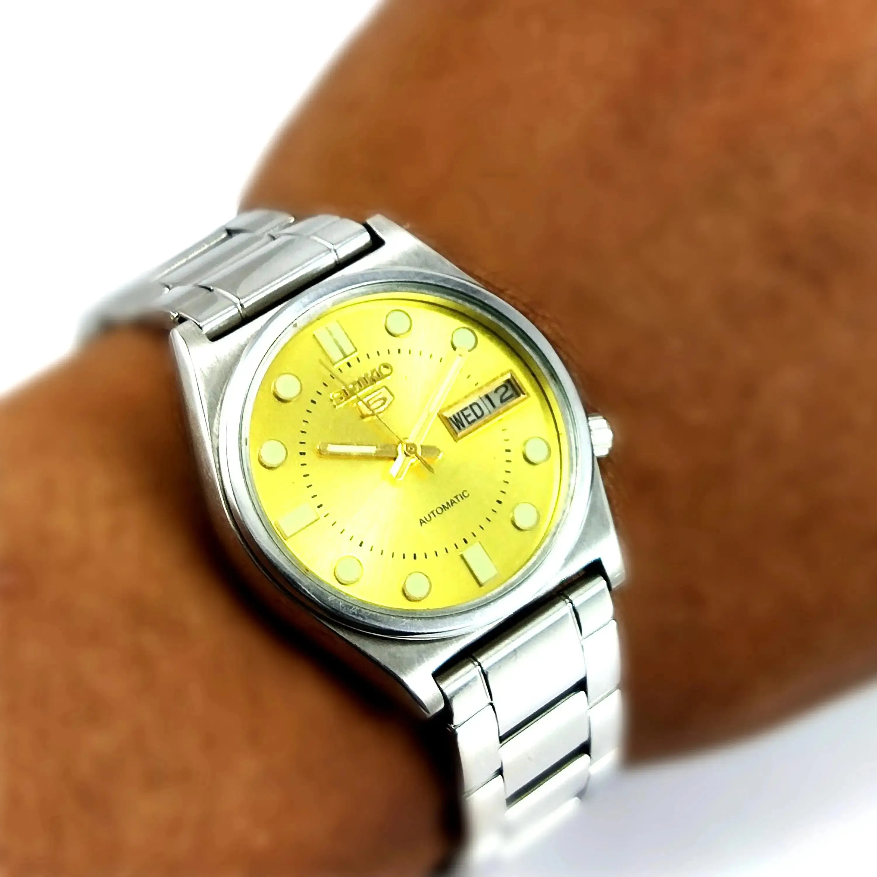 Seiko 5 Mechanical Automatic-7009A Golden Dial 17 Jewels Day Date Men's Wrist Watch