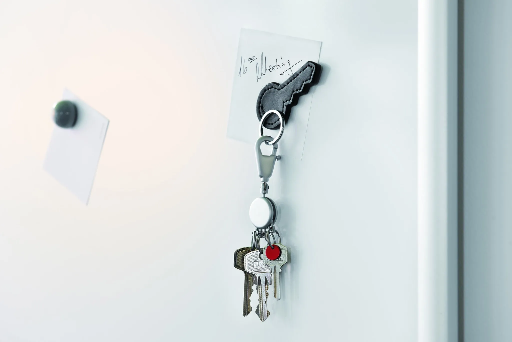 Troika Mini Magnetic leather Keychain Holder - Red